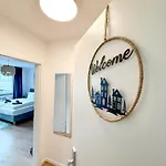 Holideis Koeln Center Studio-Apartment