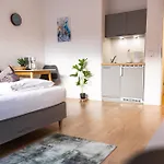 Holideis Koeln Center Studio-Apartment